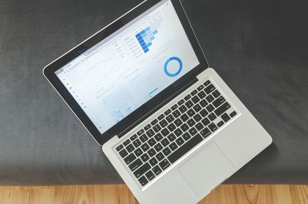 Grafico di traffico web in aumento grazie alla Programmatic SEO